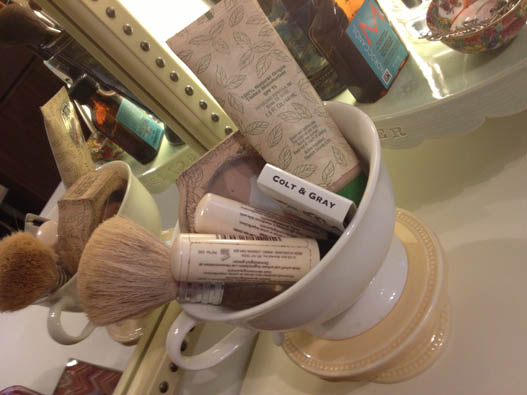 vanity organizing tea cup